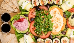 Comunicat Presa Vrei sa faci o schimbare importanta in stilul tau de  viata? Fa primul pas si alege mancarea raw vegan!